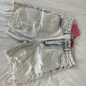 Edikted shorts brand new with tags!!